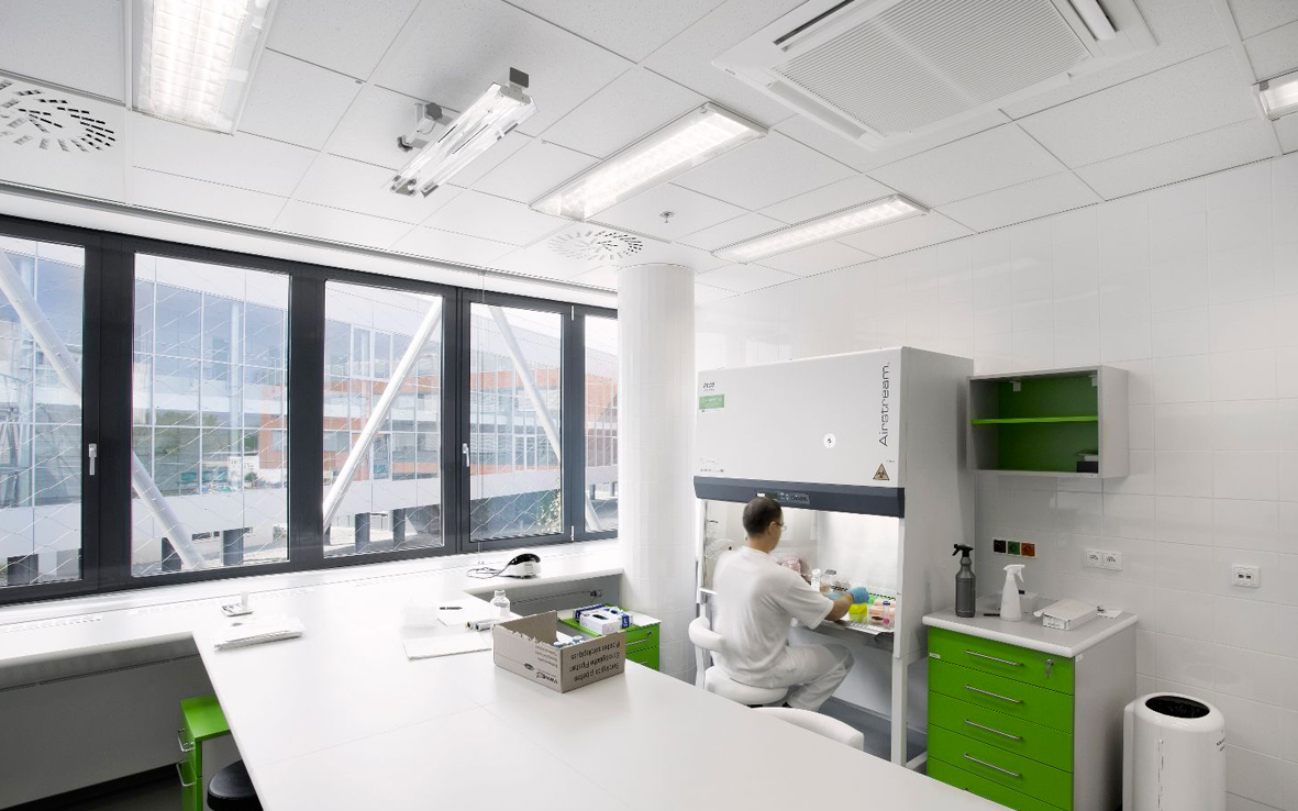 Galeria de Cielo fibra mineral - Clean Room - 4