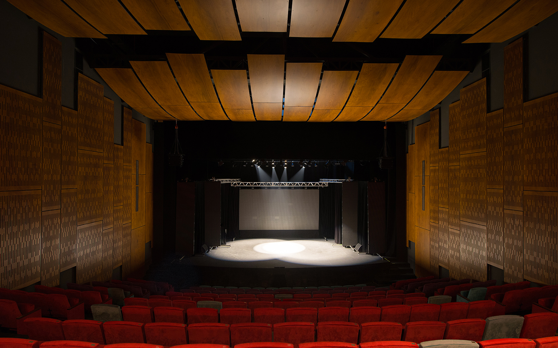 Galeria de Revestimientos de madera - Prodema - 8