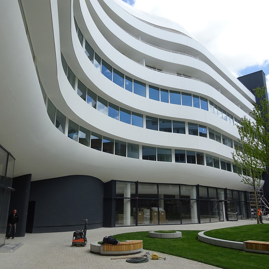 Galeria de Revestimiento para Fachadas Corian® Exterior Galeria de Revestimiento para Fachadas Corian® Exterior