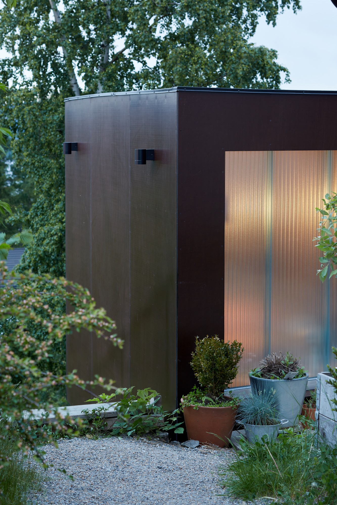 Gallery of Translucent panels in Outdoor Light Studio - 5