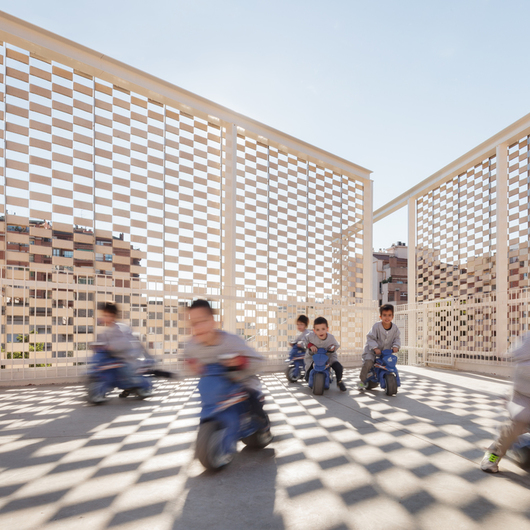 Sunscreen Fabrik from Shildan Sunscreen Fabrik from Shildan