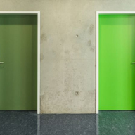 Wood Laminate Doors in Molecular Plant Science Institute / EGGER Wood Laminate Doors in Molecular Plant Science Institute