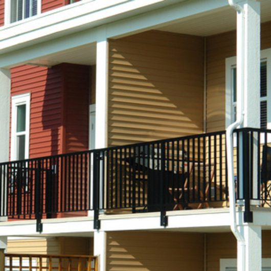 Barras y Perfiles de acero reciclado para Barandillas Residenciales 2