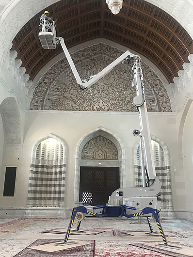 Falcon Spider Lift - Al Ameen Mosque