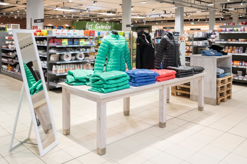 Gallery of EGGER Surfaces in EDEKA - 6