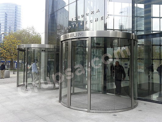 Puertas corredizas curvas automáticas de Grupsa