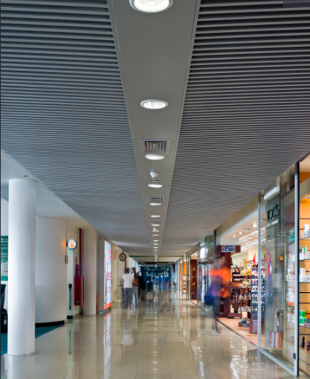 Galeria de Forro metálico Baffle Smart 2