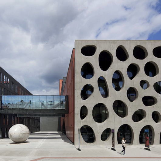 Gallery of Building Envelope Systems - 5