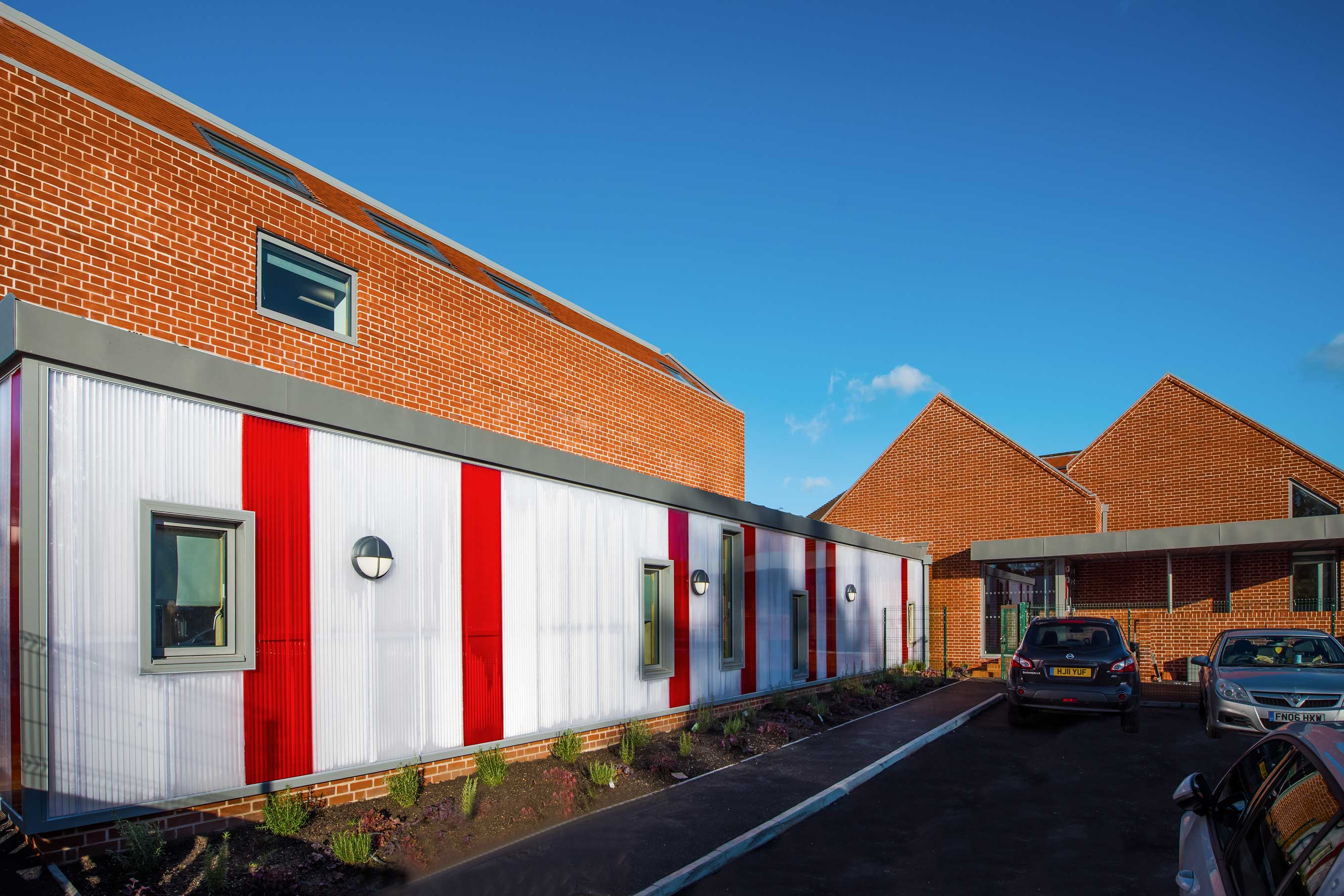 Gallery of Translucent Building Elements in Downton Primary School - 13