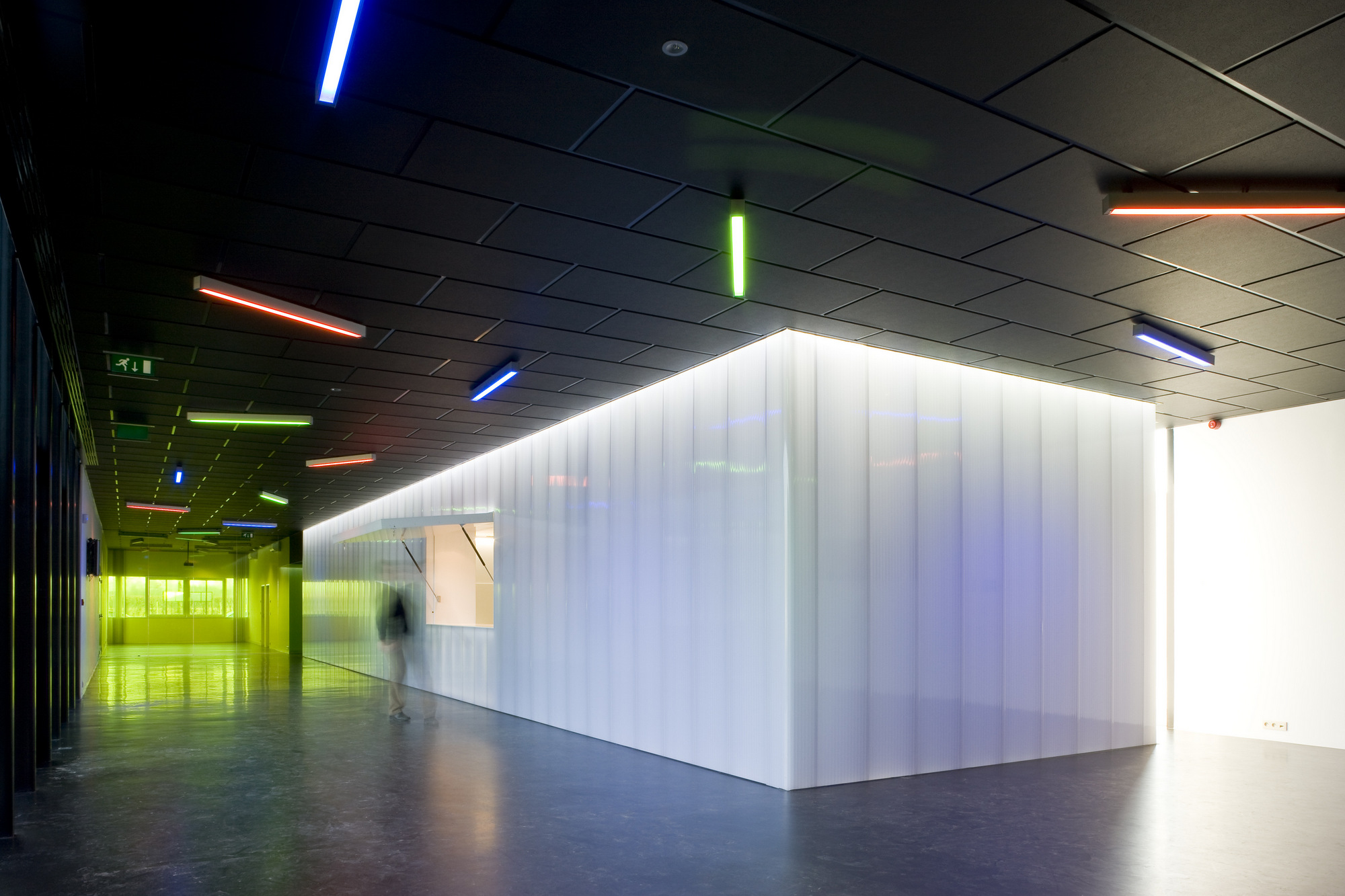 Gallery of Translucent Panels for Interiors - LBE - 14