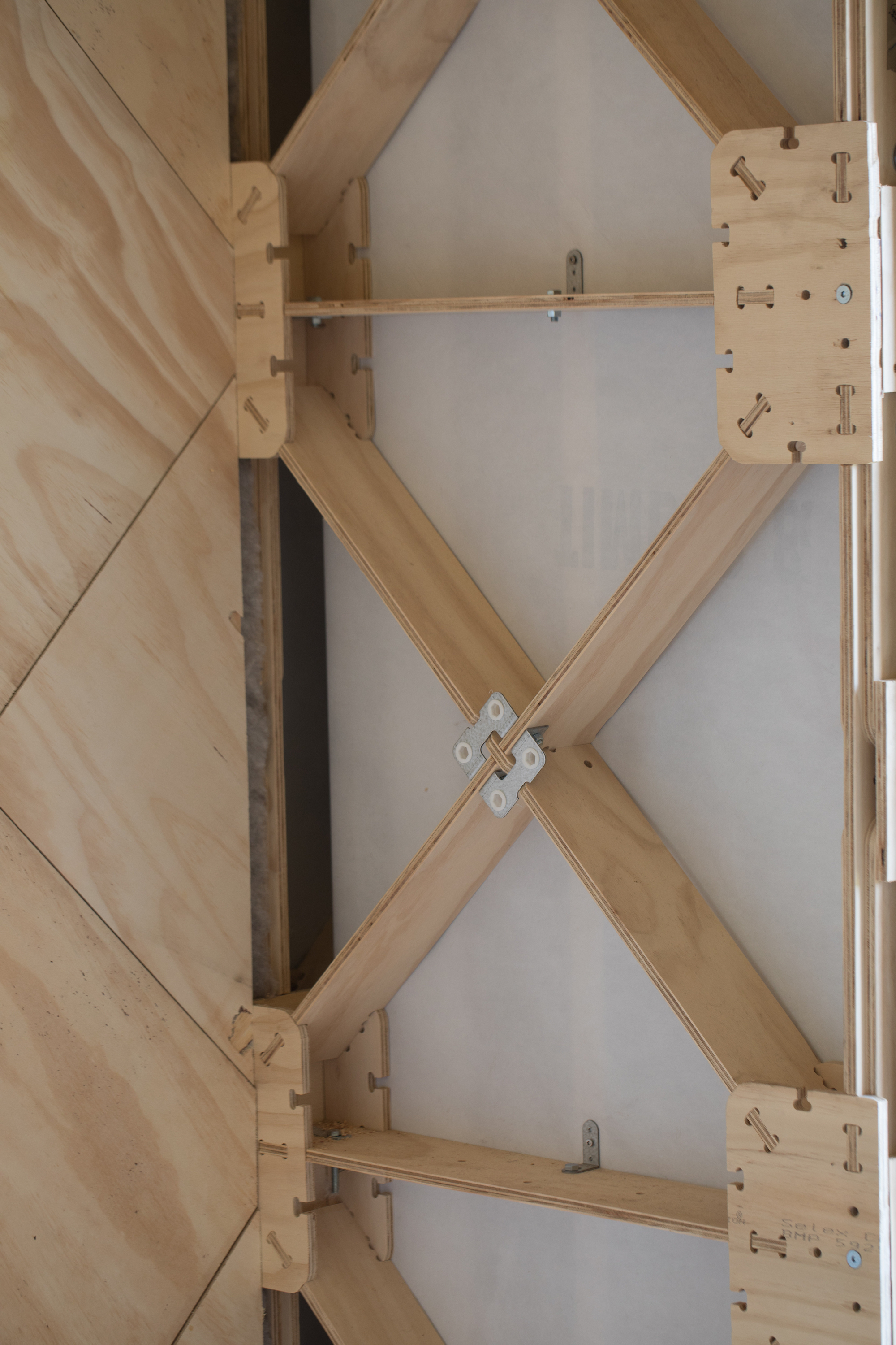 Gallery of Fastmount Standard Range Clips in X-Frame Project - 8