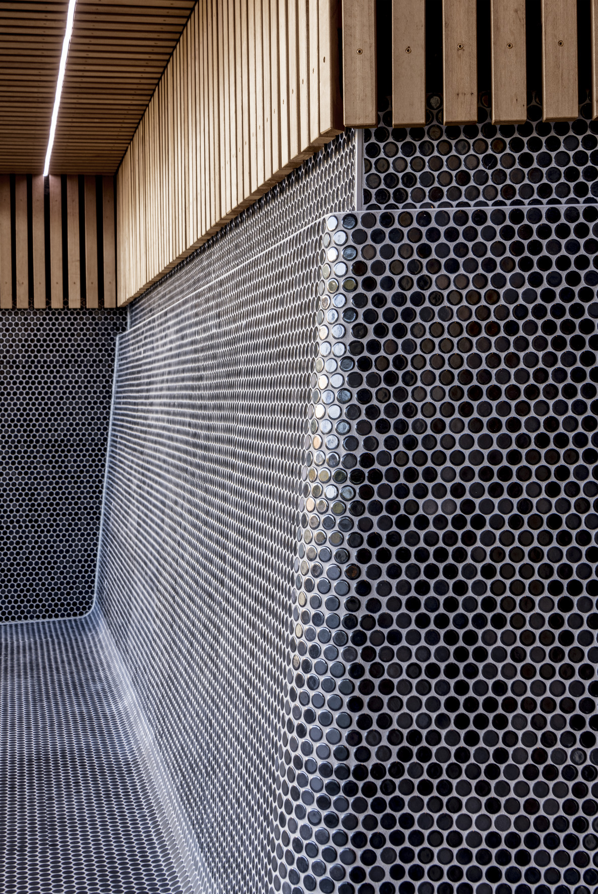 Gallery of Ceramic Tiles - Loop - 13