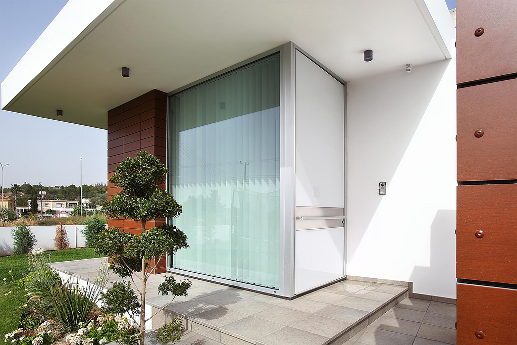 Doors Rabel Claddet Pivot Door – Rabel 8000 from Rabel Aluminium Systems