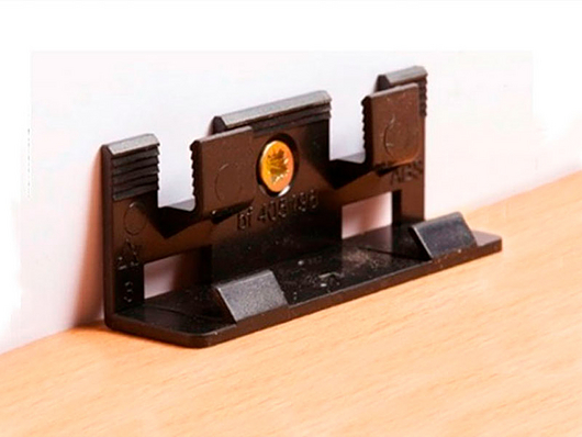 Clip Instalación guardapolvo