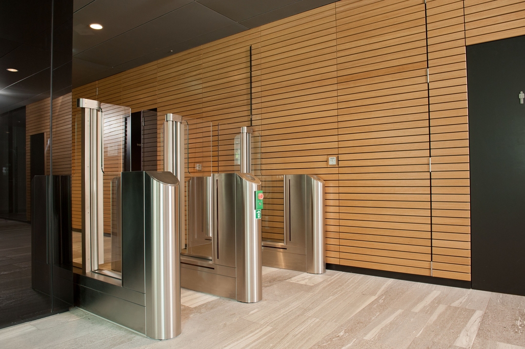 Gallery of Sensor Barriers & Speed Gates 4