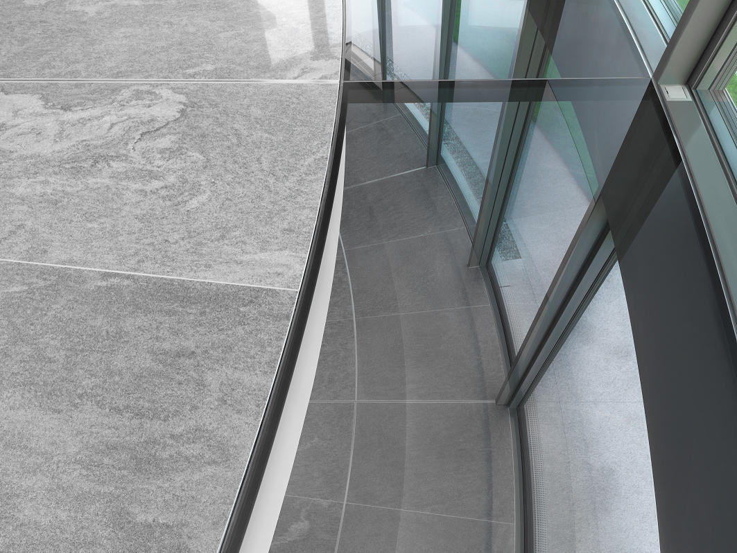 Gallery of Sliding Window - Curved - 3