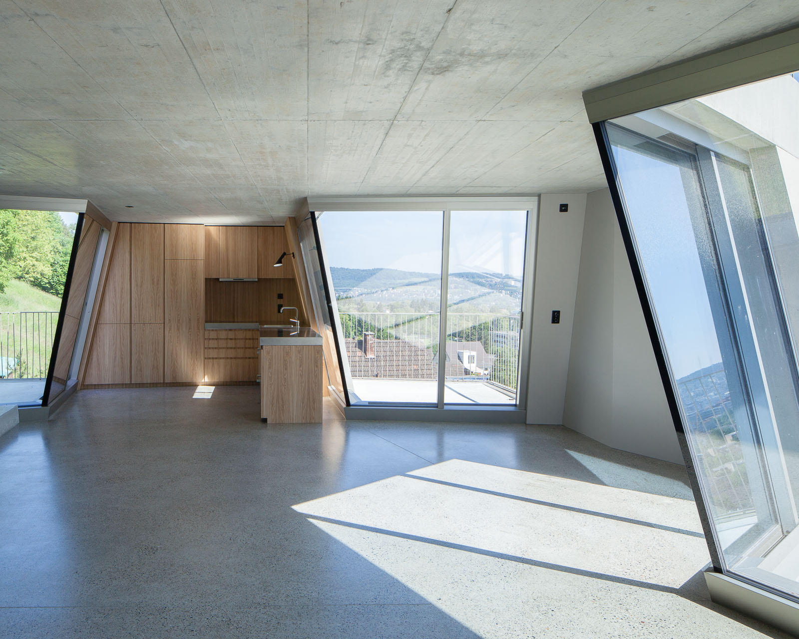 Gallery of Sliding Window - Slanted - 2