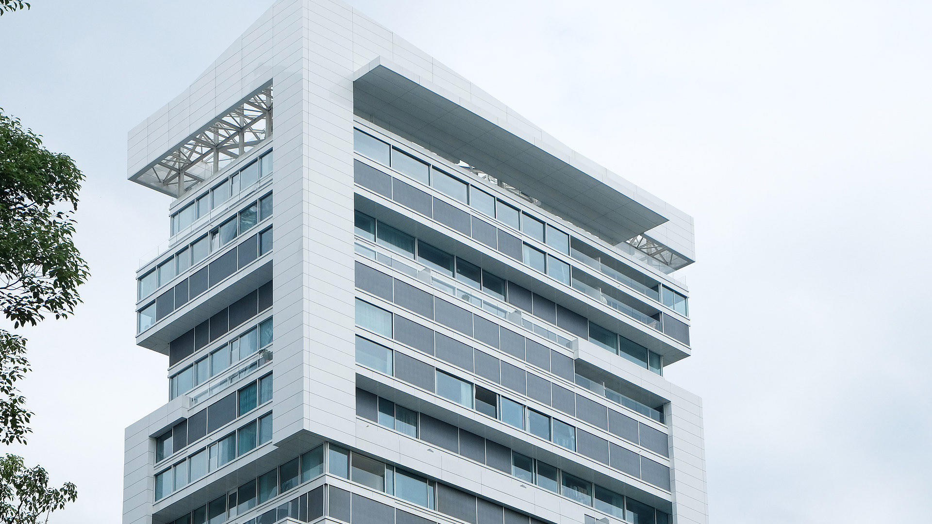 Gallery of Sliding Windows for High-Rise Buildings - 4