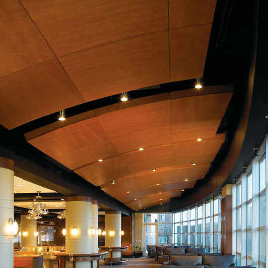 Plaf n de madera Nube Curva WoodWorks de Armstrong Ceilings Plaf n de madera Nube Curva WoodWorks de Armstrong Ceilings