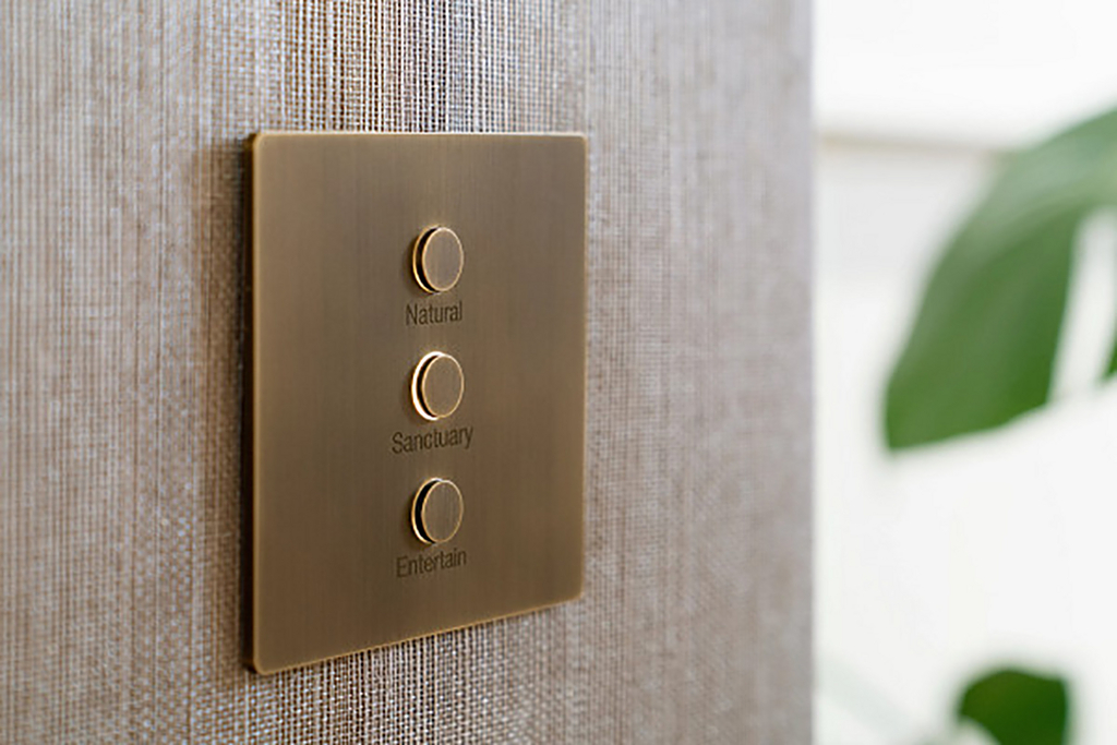 Alisse Minimalist Wall Keypad - Alisse from Lutron