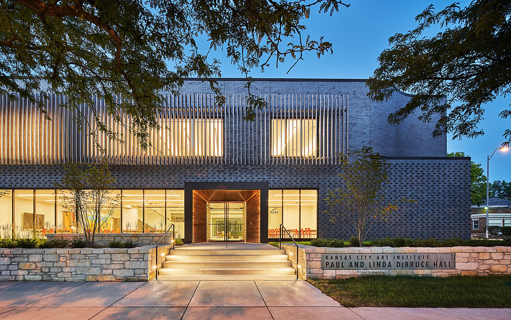 Brick Facade of the Kansas City Art Institute from Endicott Brick Facade of the Kansas City Art Institute from Endicott