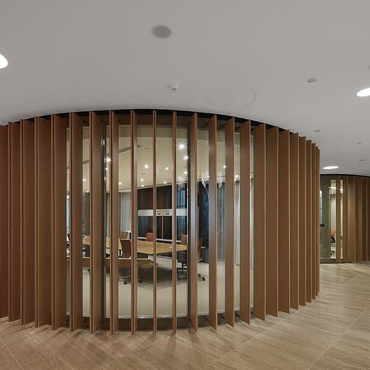 Interior Workstation Furniture in Lend Lease Sydney Office from UniFor