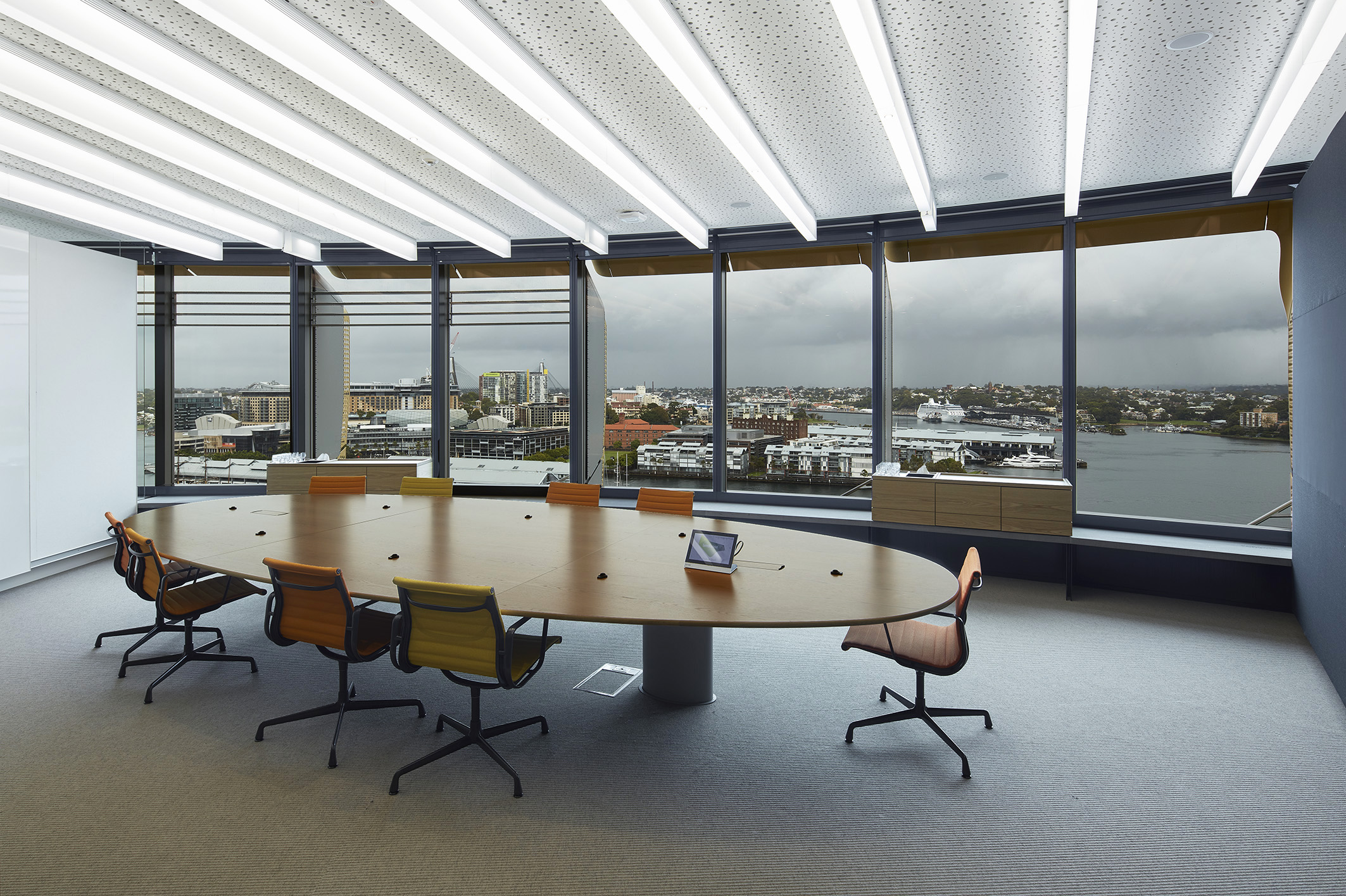 Interior Workstation Furniture in Lend Lease Sydney Office from UniFor