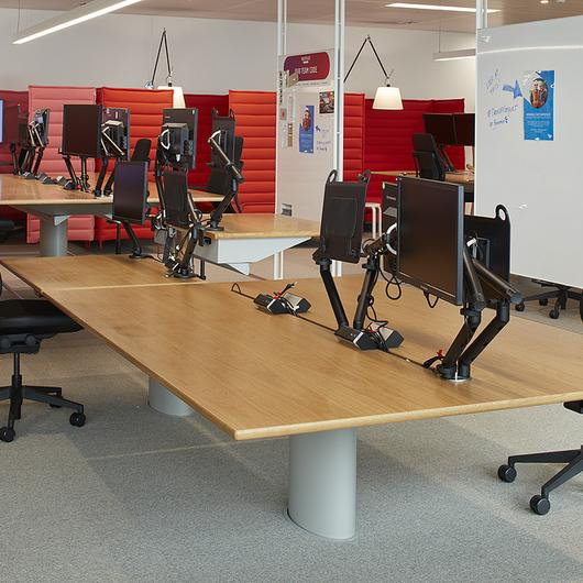 Interior Workstation Furniture in Lend Lease Sydney Office from UniFor