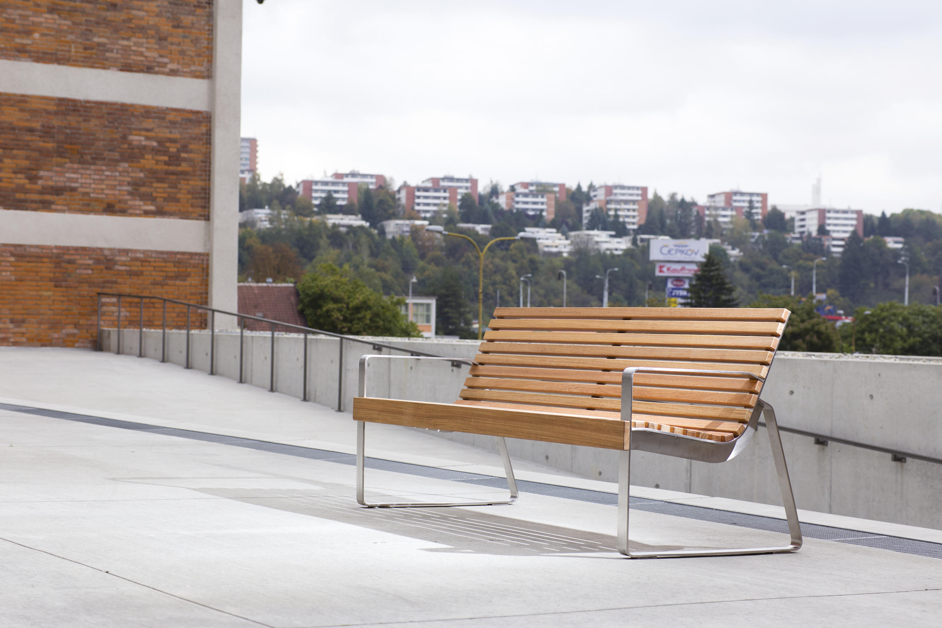 Park Bench - Preva Urbana from mmcité