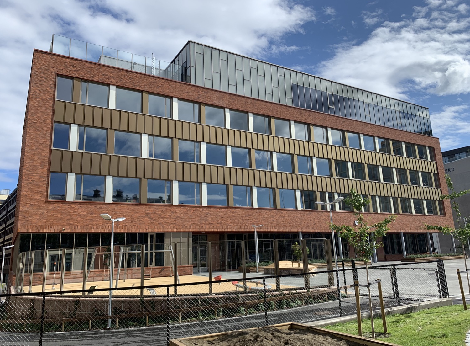 Shingle Pattern Options Solar Facades in Ruseløkka School 来自 SolarLab