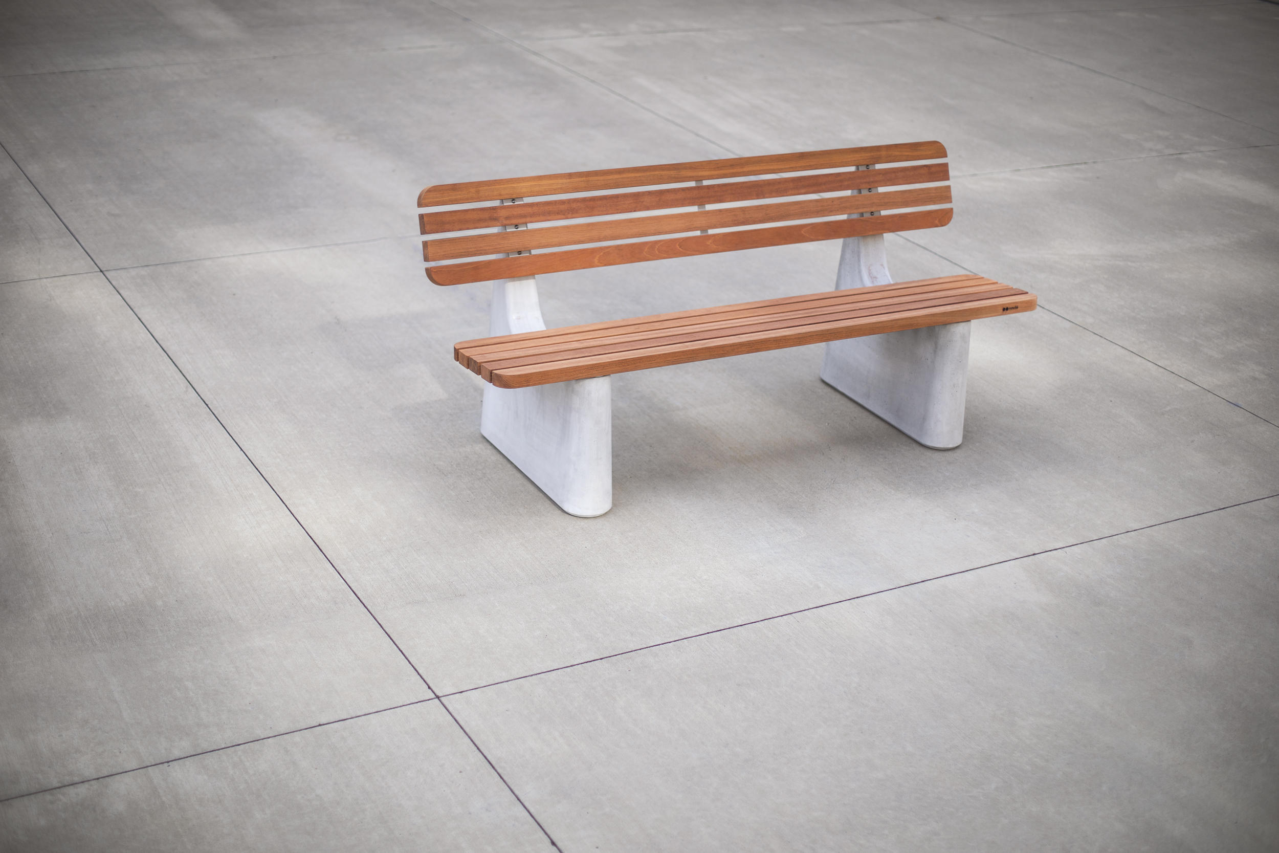 Gallery of Park Bench - REFORMA - 4