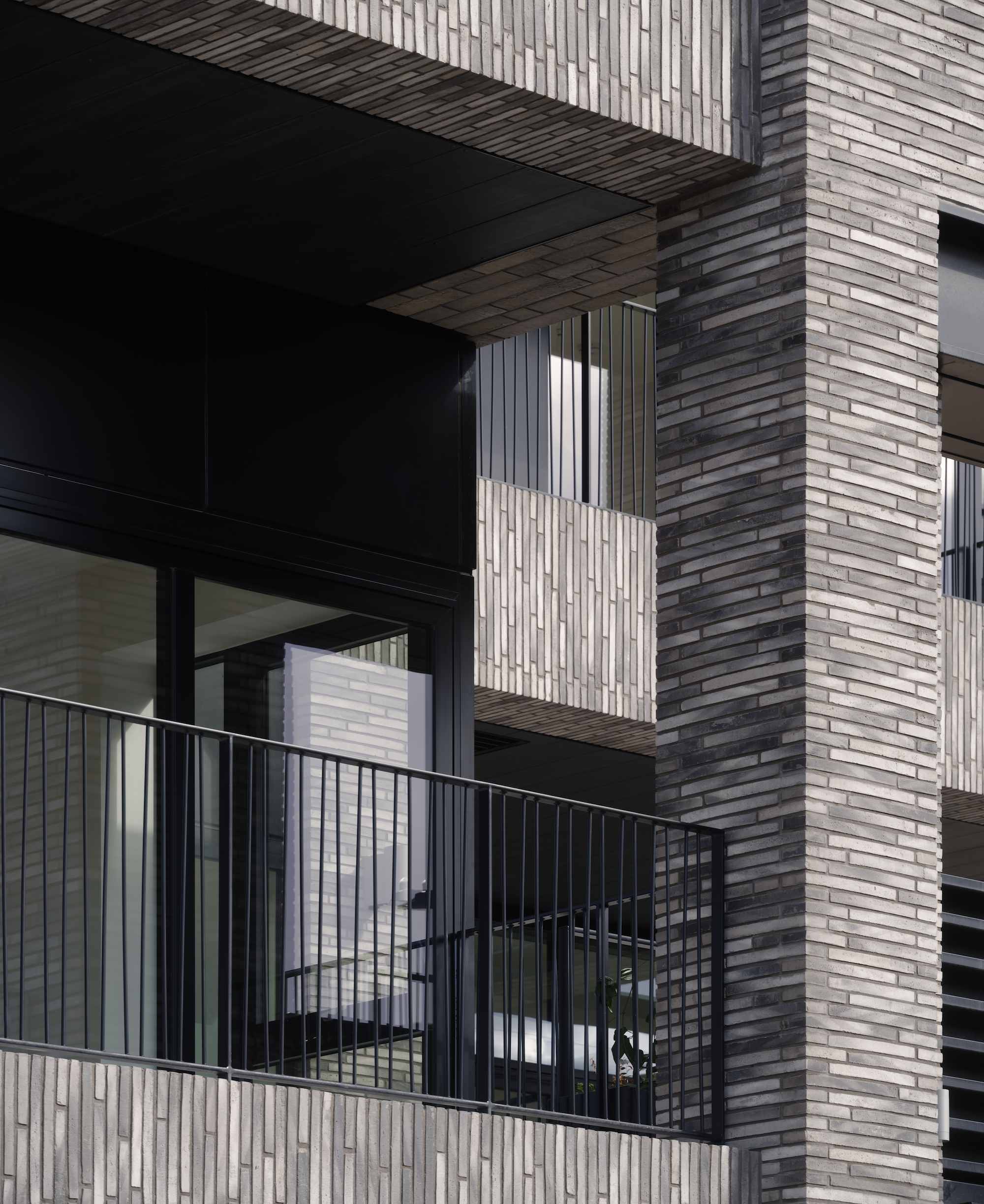 Gallery of Facing Bricks - Ultima RT 160 - 5