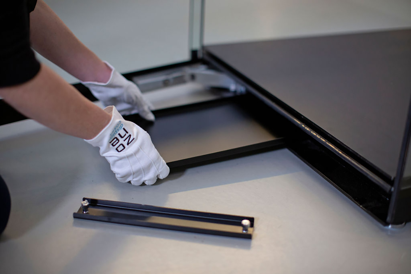Zone Display Case System Gallery of Display Case Humidity Control, Security & Storage - 1