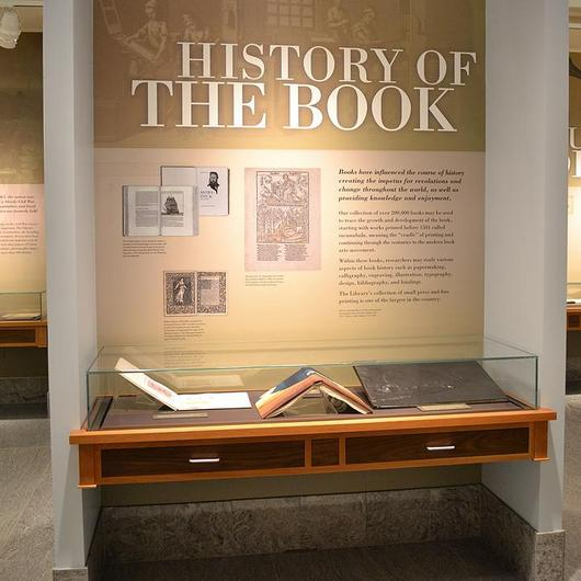 Display Cases in University of from Zone Display Cases