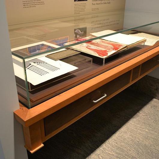 Display Cases in University of from Zone Display Cases