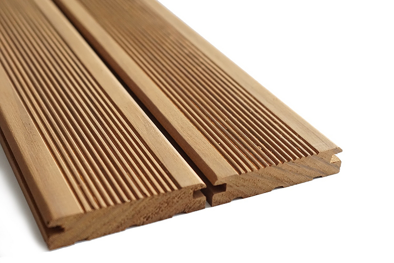 Deck Antideslizante con Ranura Lateral