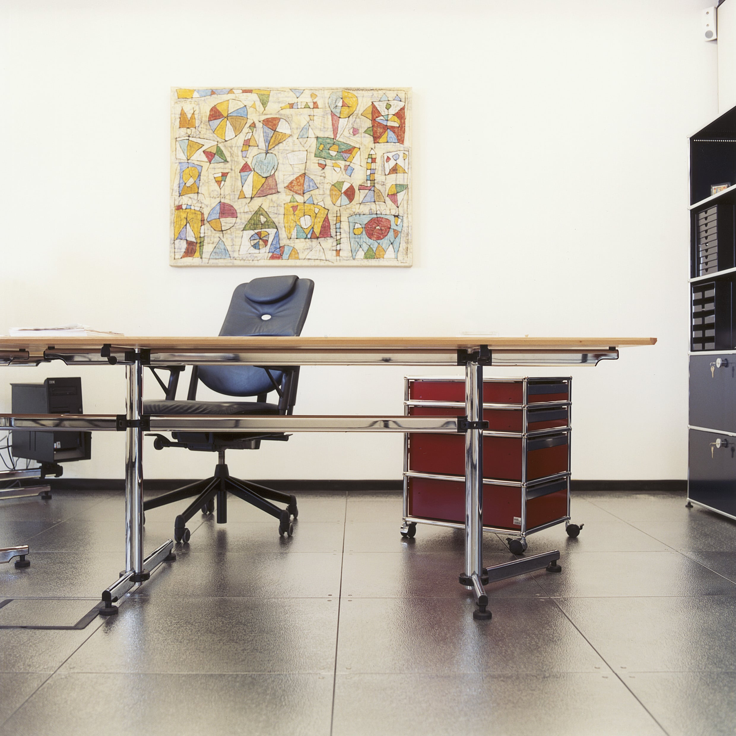 Usm Basic Table Tables - USM Kitos from USM