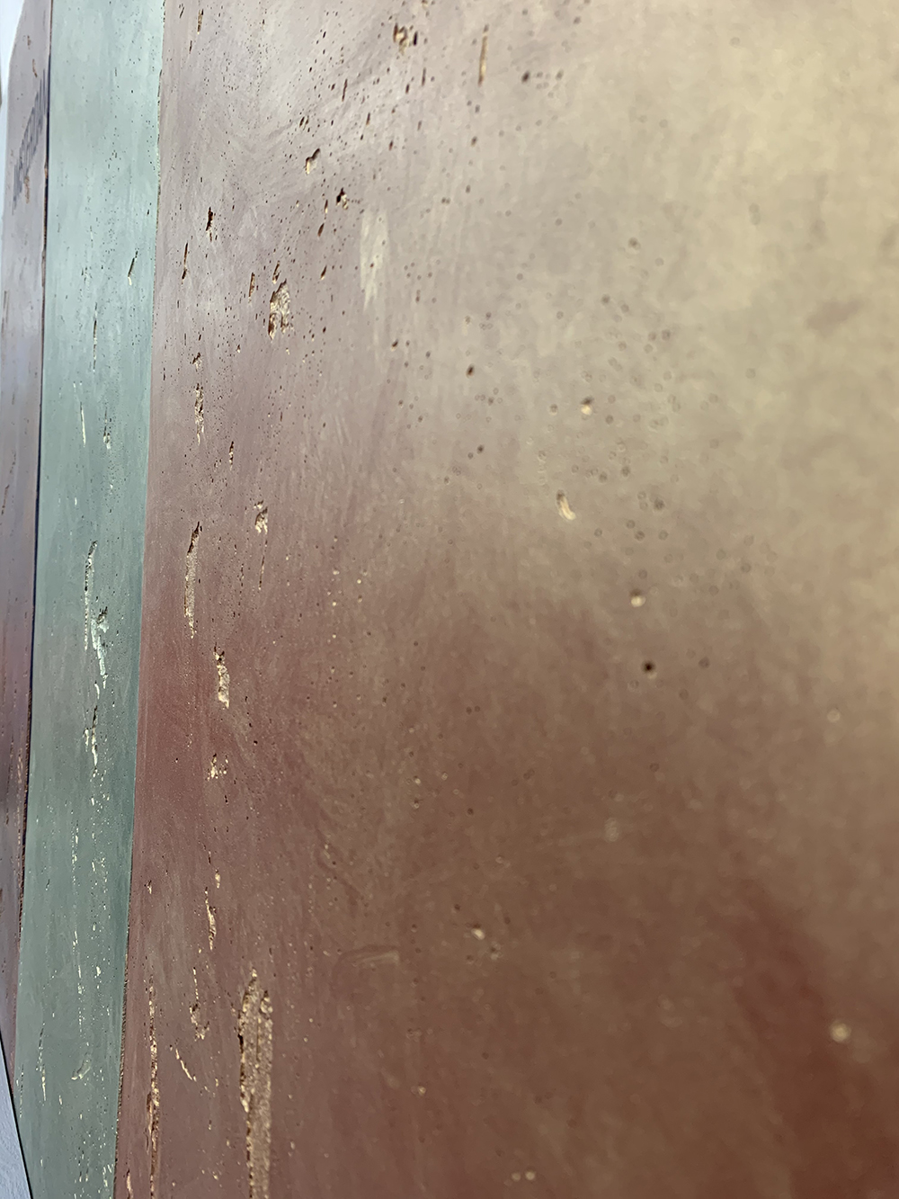 Galeria de Aspecto metálico para hormigón Keim DesignLasur 16