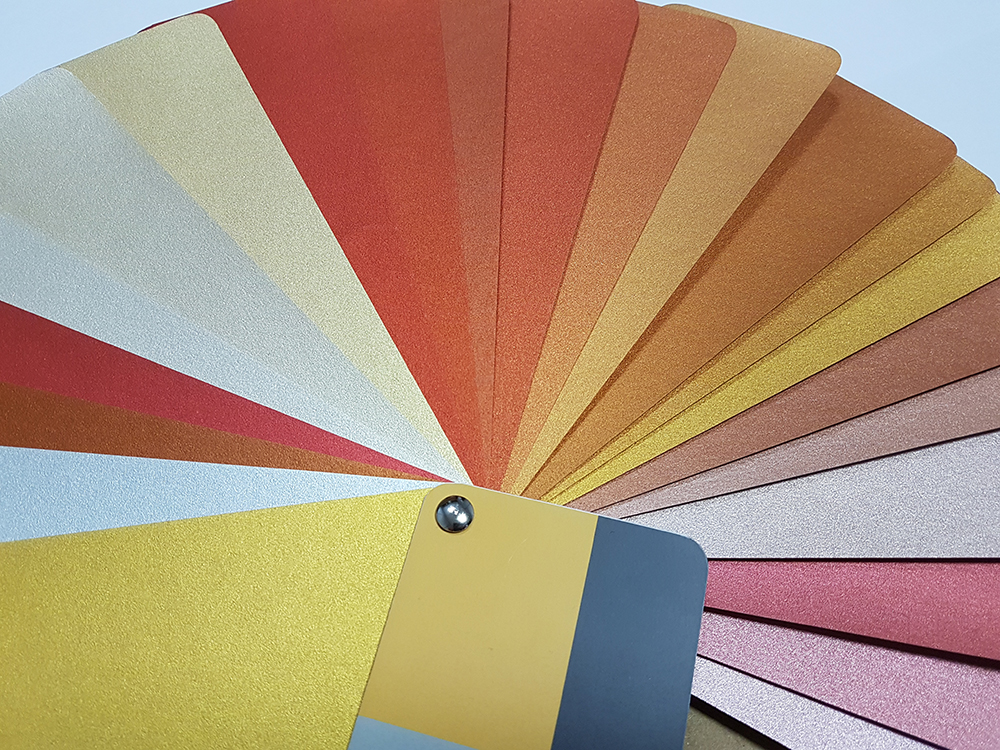 Galeria de Aspecto metálico para hormigón Keim DesignLasur 14