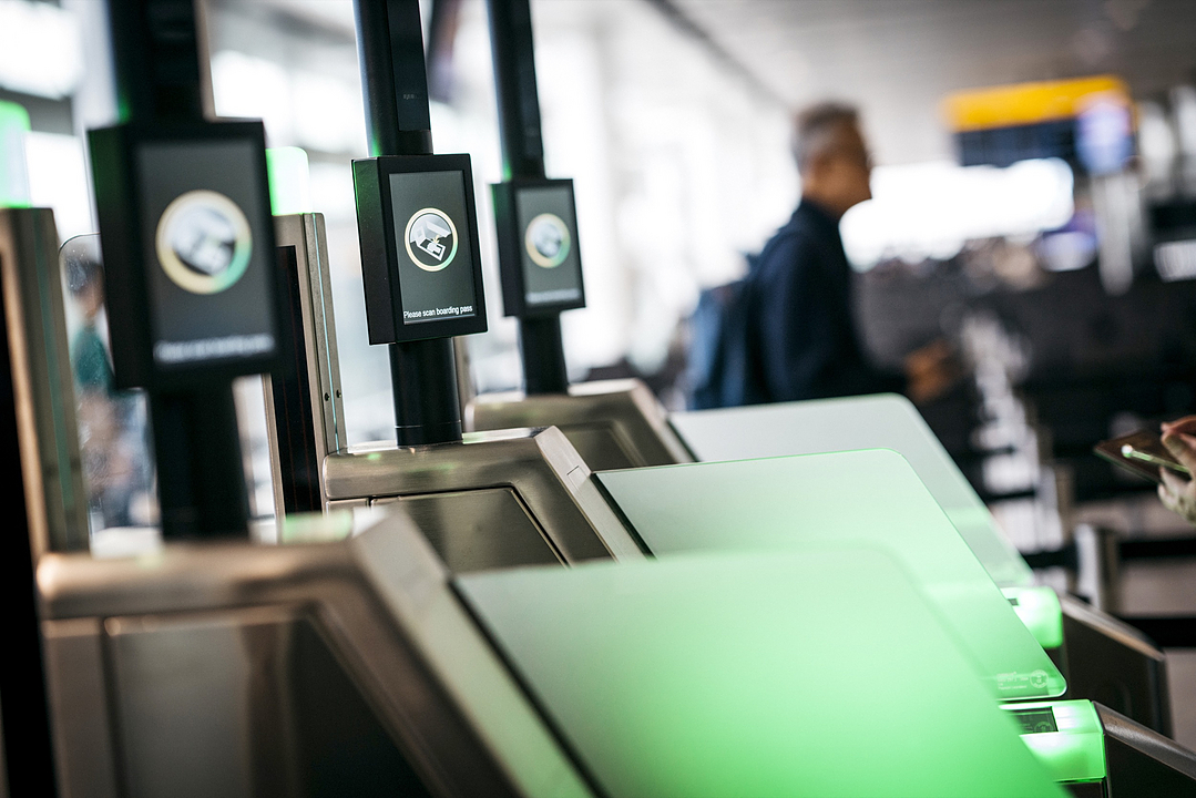 Boarding Control Biometric Boarding Gates in Heathrow Airport from dormakaba