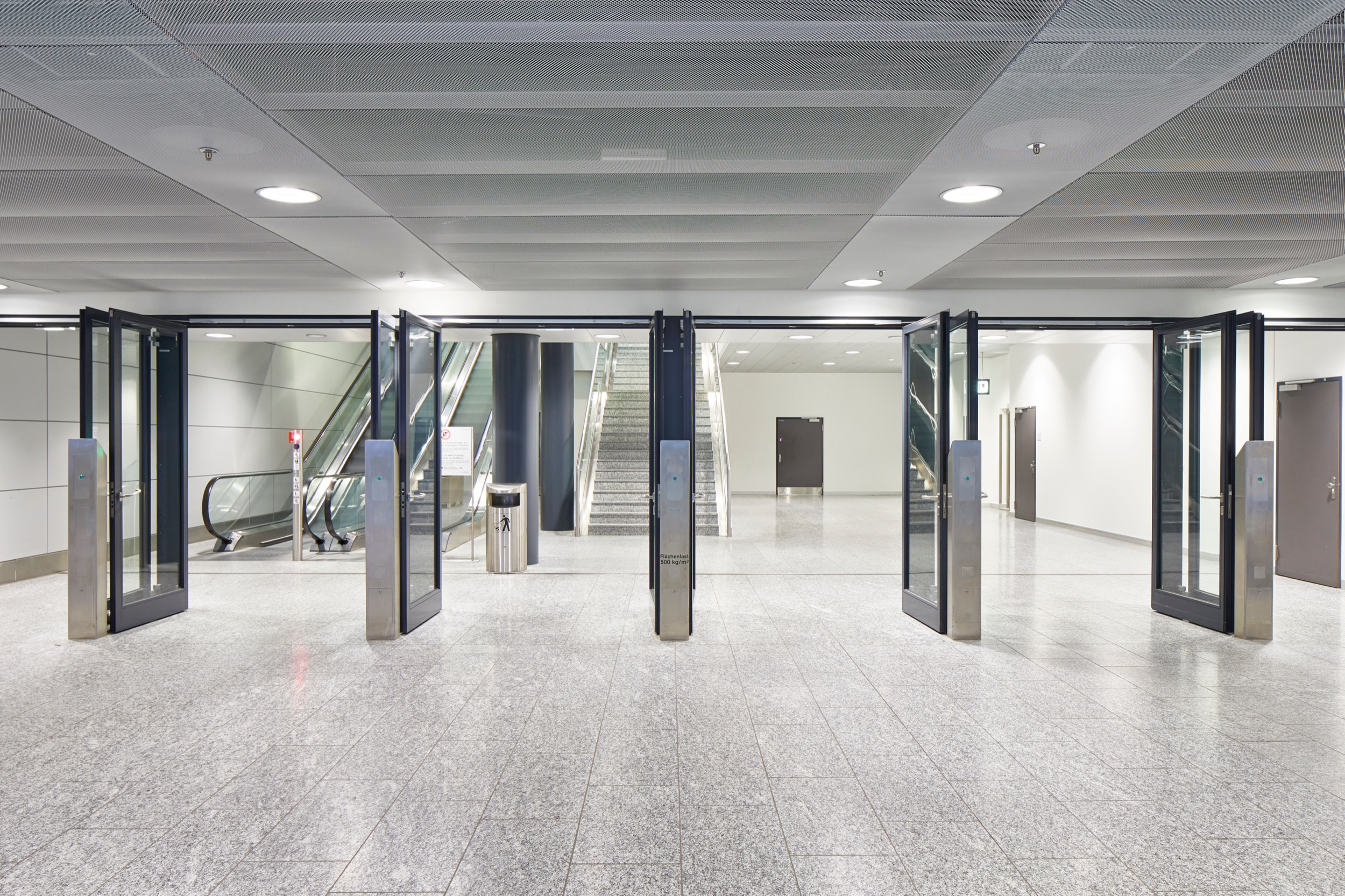 Gallery of Security Systems in Zurich Airport 4