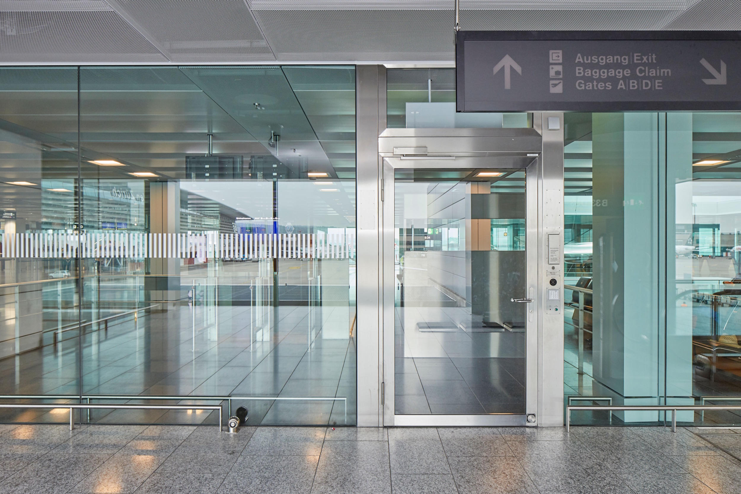 Gallery of Security Systems in Zurich Airport 11