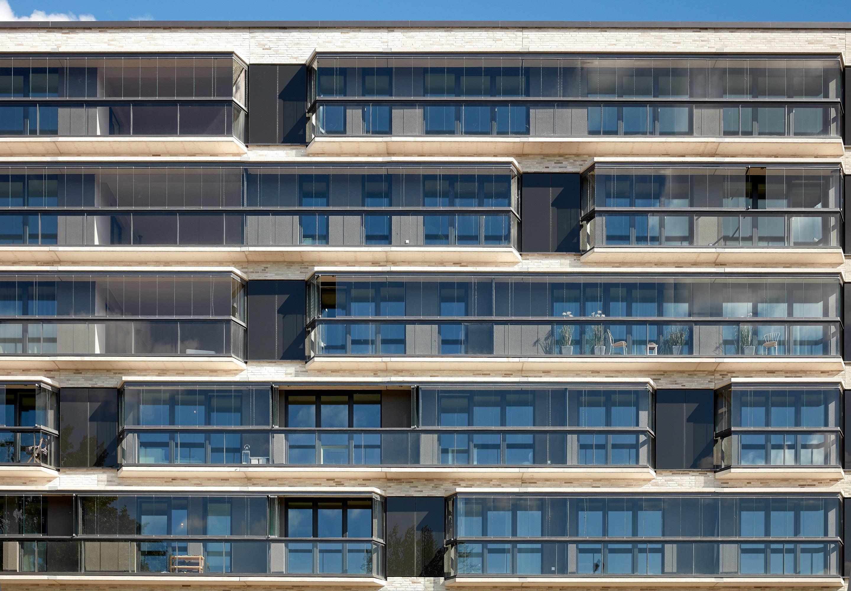 Balcony glazing - Glass parapets from Solarlux