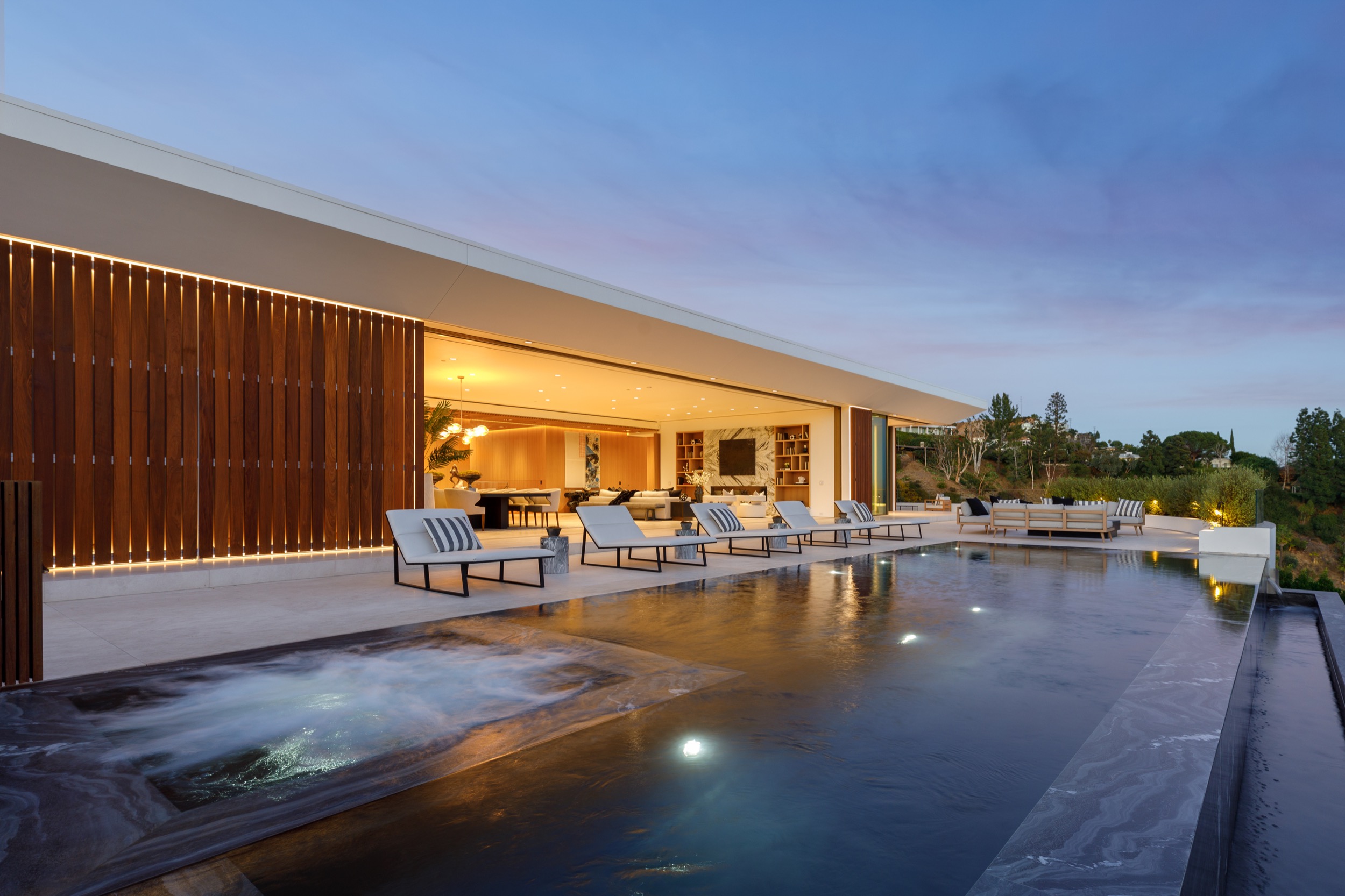 Gallery of Glass System in Devlin House 8