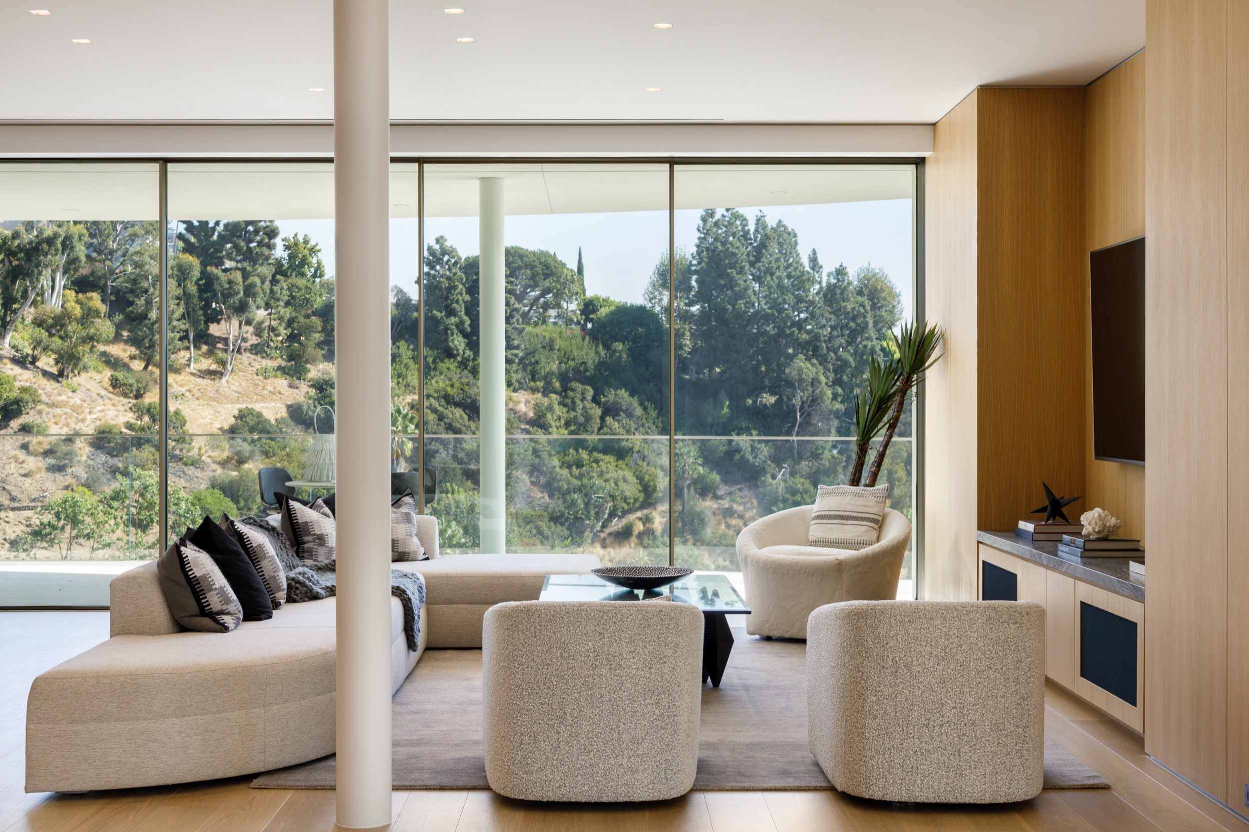 Gallery of Glass System in Devlin House 7