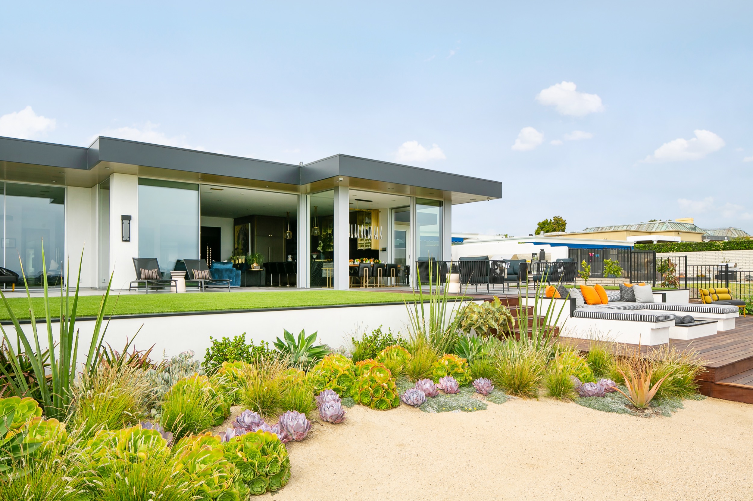 Gallery of Glass System in Galaxy House 7