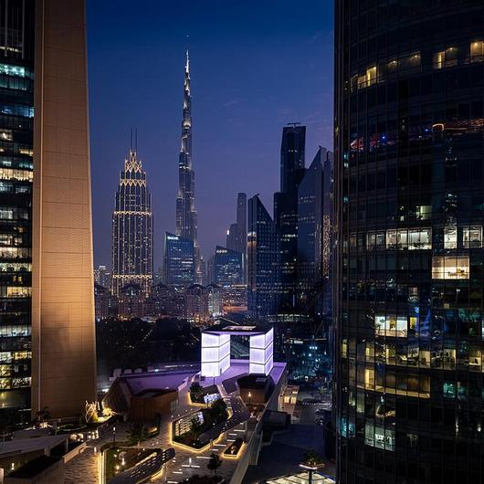 Profiled Glass in The Gate Building