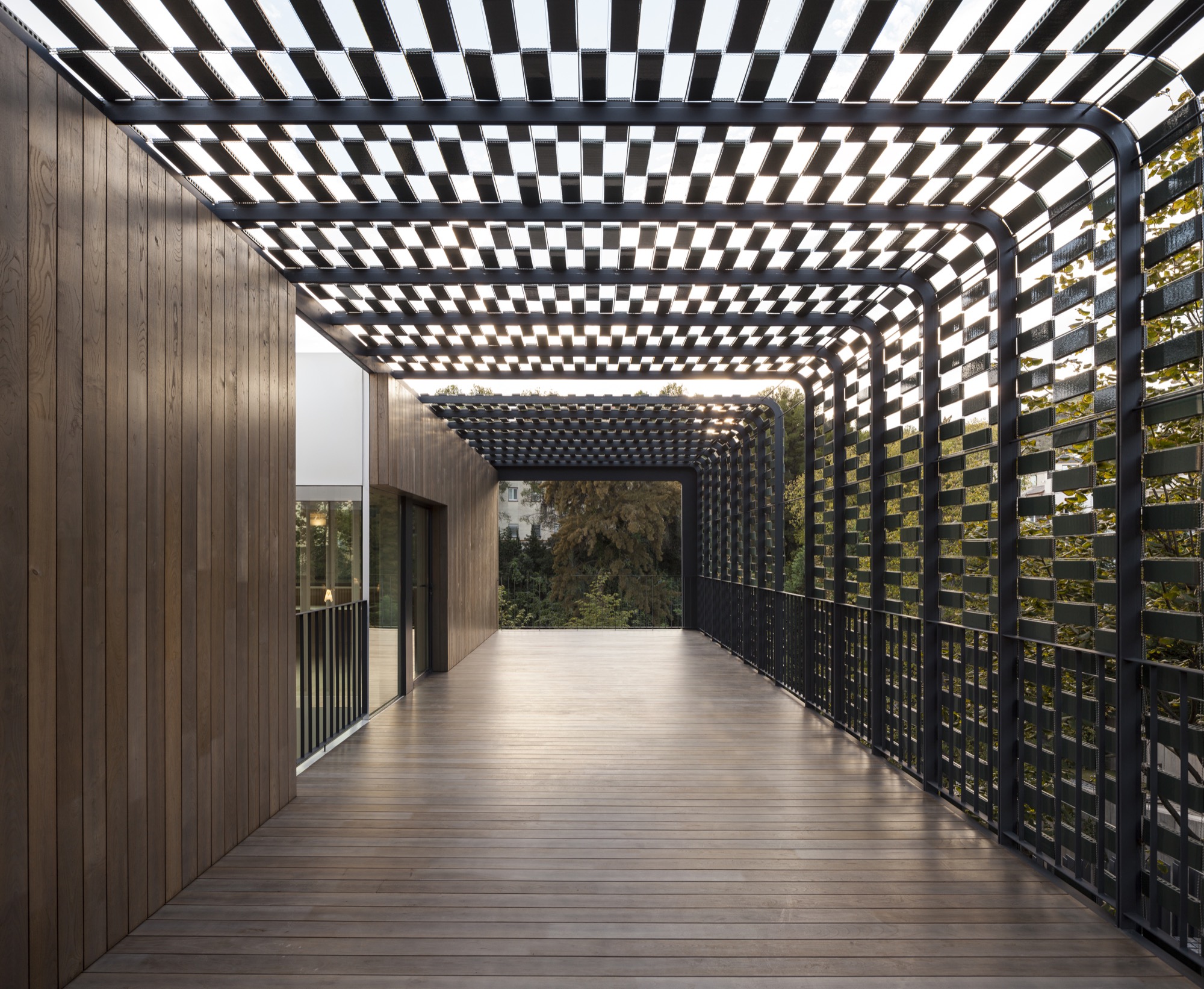 Gallery of Ceramic Lattice Facade in TR House - 4