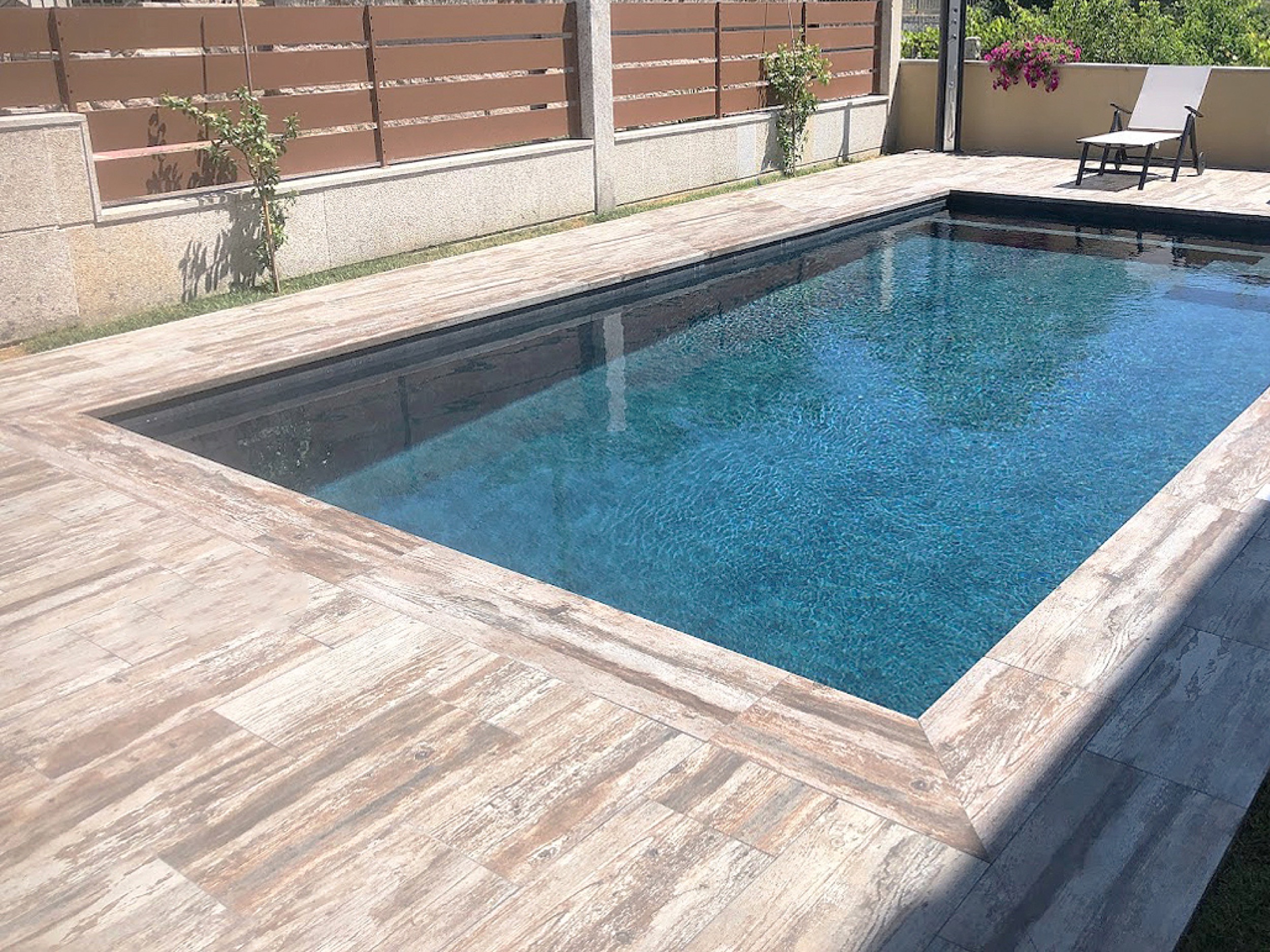 Gallery of Flooring in Private Pools Projects - 6