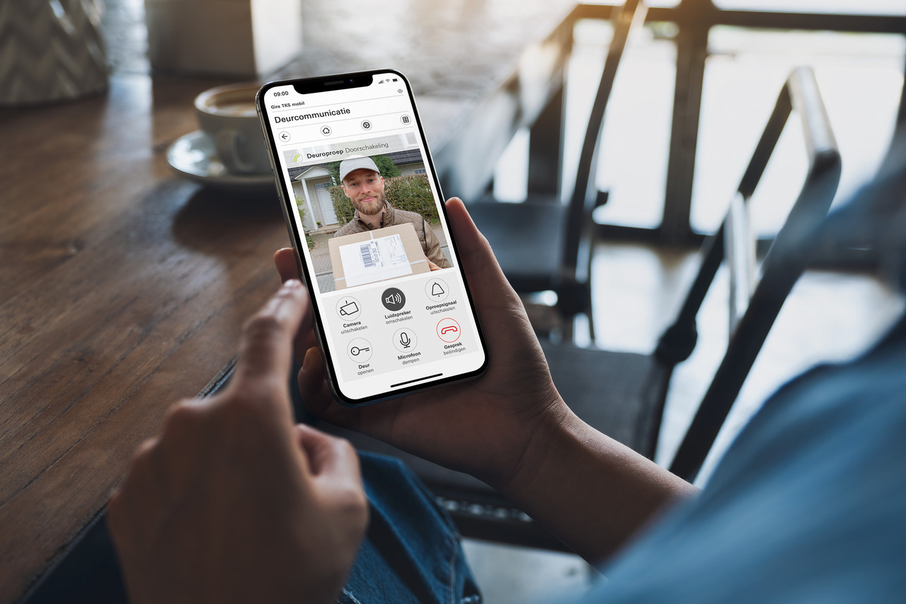 Remote Mobile Door Communication from GIRA